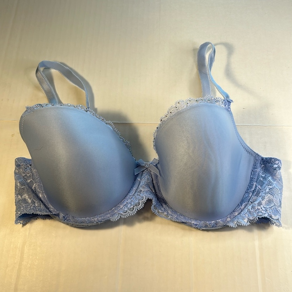 Victoria Secret Dream Angels Lined Demi Underwire Periwinkle Bra. Sz 36C